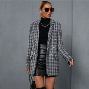 NWT brown and blue checkered tweed blazer, size large.
